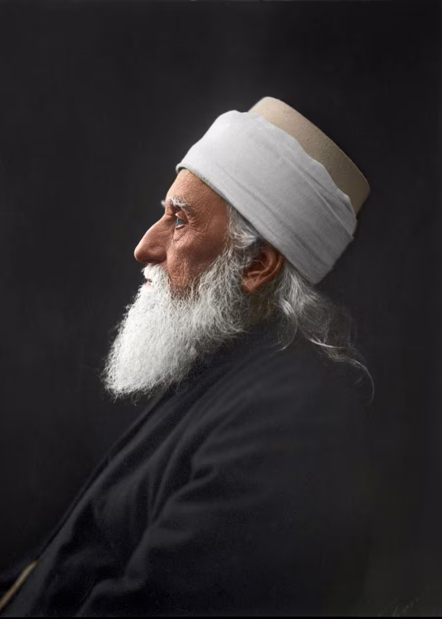 Retrato coloreado de ‘Abdu’l-Bahá en París, Francia, octubre de 1911